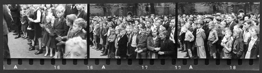 407025 Afbeeldingen van het publiek bij de Openbare Vergadering van de Nationaal-Socialistische Beweging (N.S.B.) op ...
